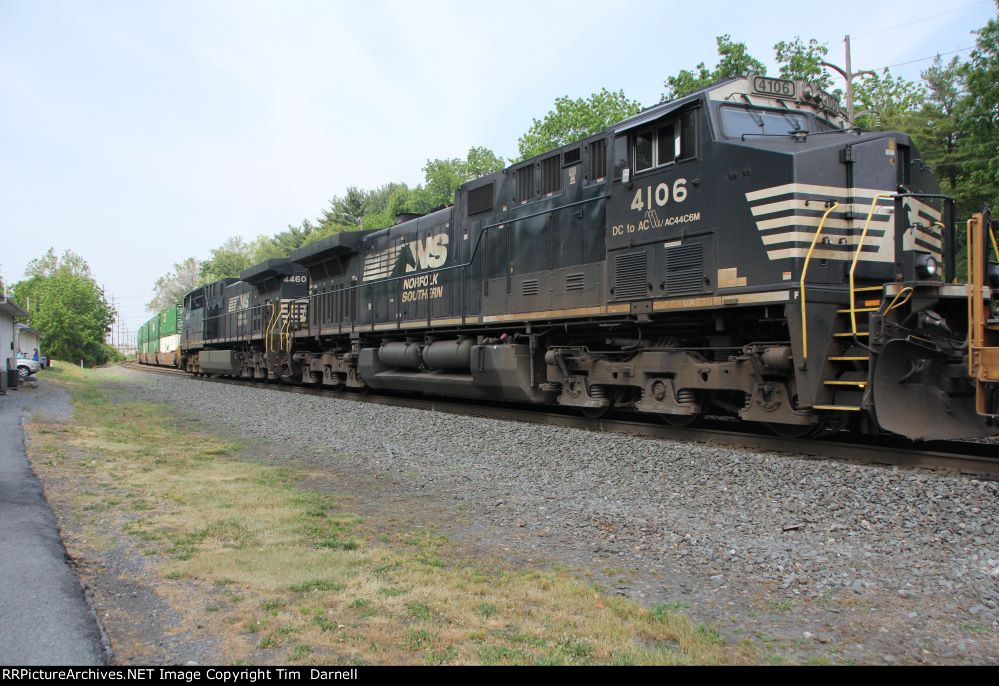 NS 4106 on 261